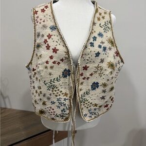 SHEIN Floral Embroidered Vest - Multicolor